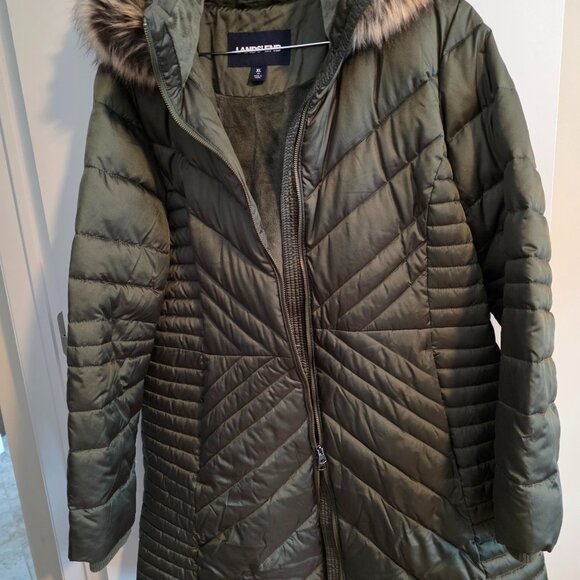 Women's Lands End Winter Puffer Coat size XL (18) - Picture 1 of 5